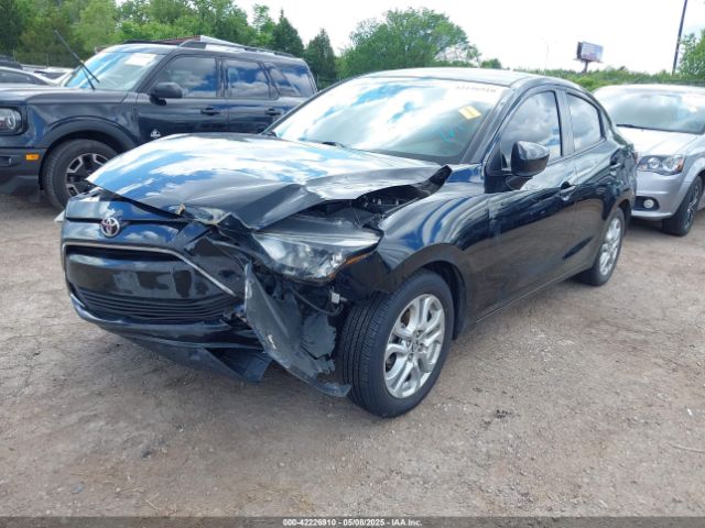 3MYDLBYV8JY319272 Toyota YARIS IA