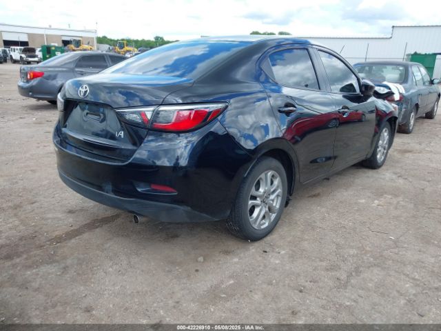 3MYDLBYV8JY319272 Toyota YARIS IA