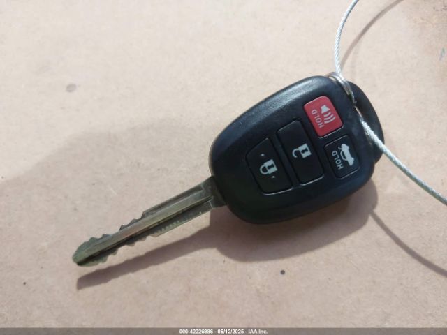 2T1BURHE6GC540986 Toyota COROLLA LE