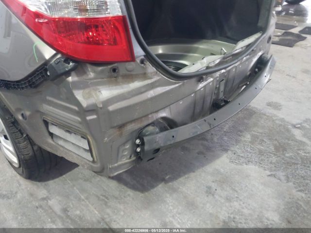 2T1BURHE6GC540986 Toyota COROLLA LE