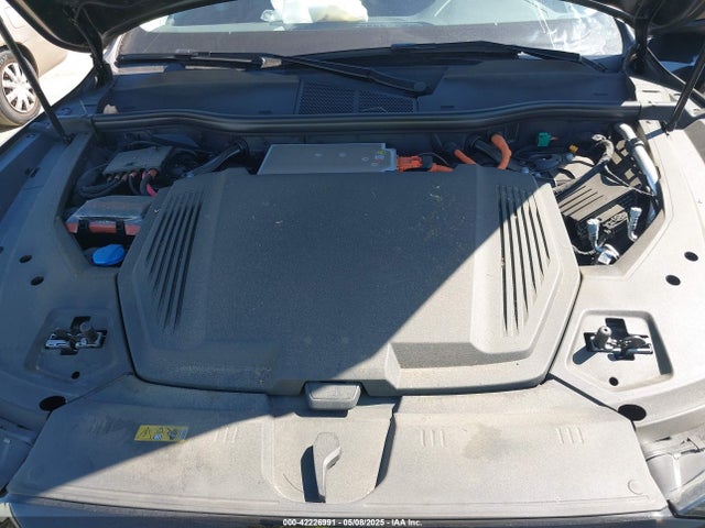 2024 AUDI Q8 E-TRON WA15AAGEXRB032525 Photo 9