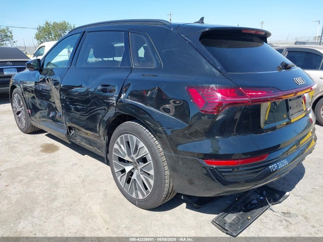 2024 AUDI Q8 E-TRON WA15AAGEXRB032525 Photo 2