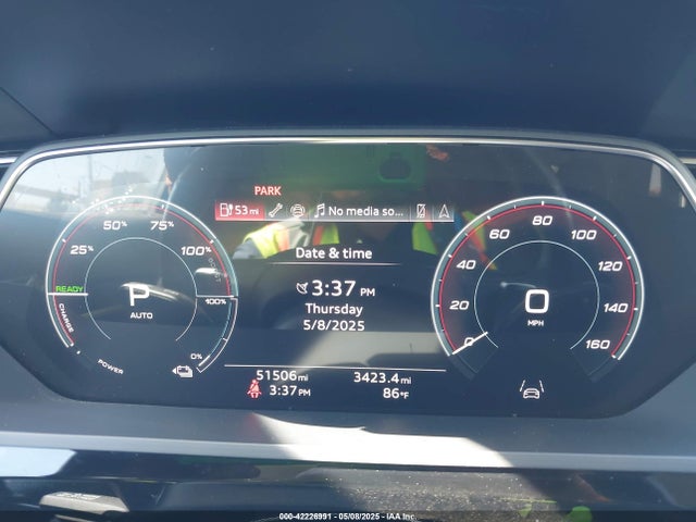 2024 AUDI Q8 E-TRON WA15AAGEXRB032525 Photo 6