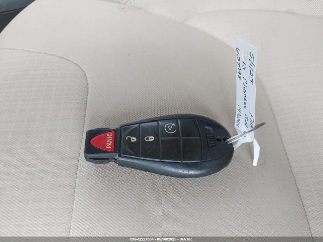 1C4PJLCB1FW627998 Jeep Cherokee Latitude