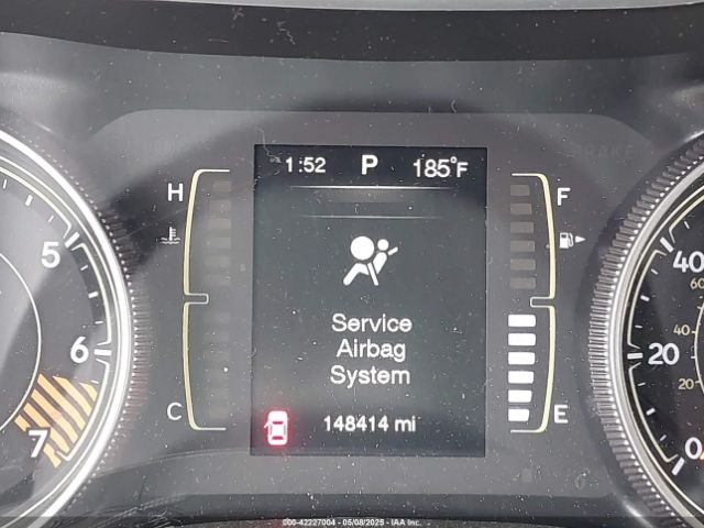 1C4PJLCB1FW627998 Jeep Cherokee Latitude