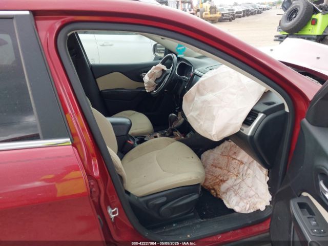 1C4PJLCB1FW627998 Jeep Cherokee Latitude