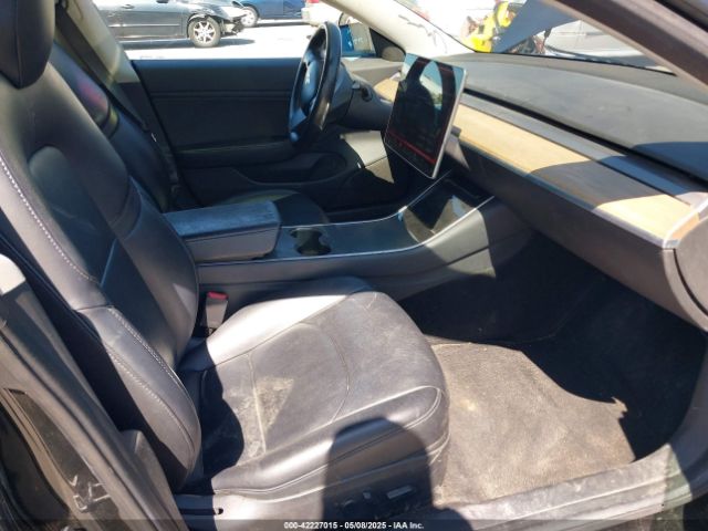 2018 TESLA MODEL 3 5YJ3E1EA7JF011411 Photo 4