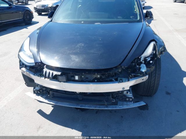 2018 TESLA MODEL 3 5YJ3E1EA7JF011411 Photo 5