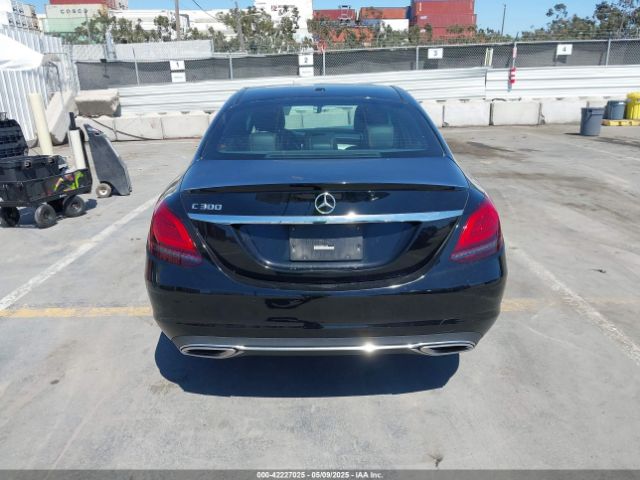 W1KWF8DB6MR614108 Mercedes-Benz C 300 Sedan
