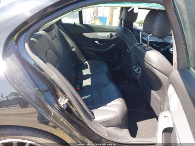 W1KWF8DB6MR614108 Mercedes-Benz C 300 Sedan