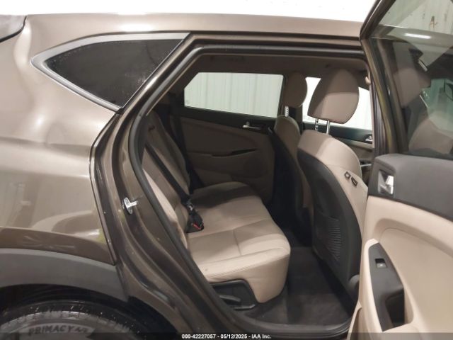 KM8J2CA4XKU065107 Hyundai TUCSON SE