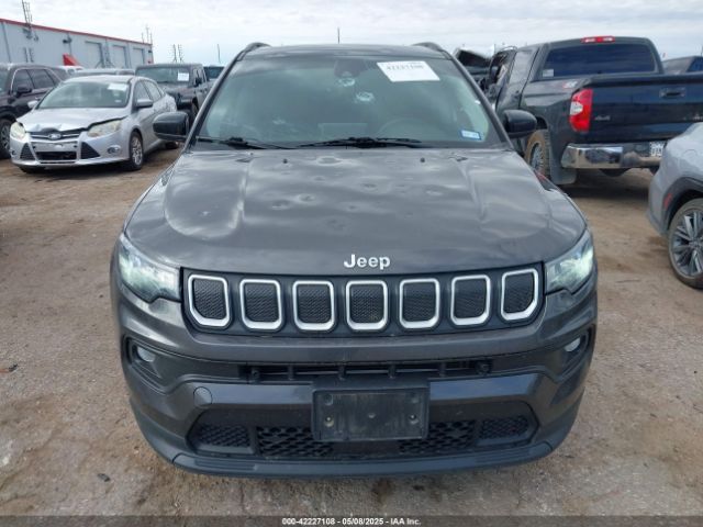 3C4NJDBB6NT120808 Jeep Compass Latitude 4x4