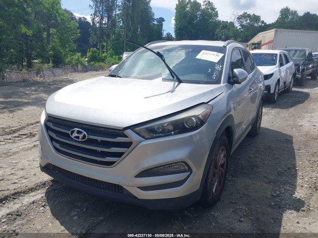 KM8J33A44JU678058 Hyundai TUCSON SEL