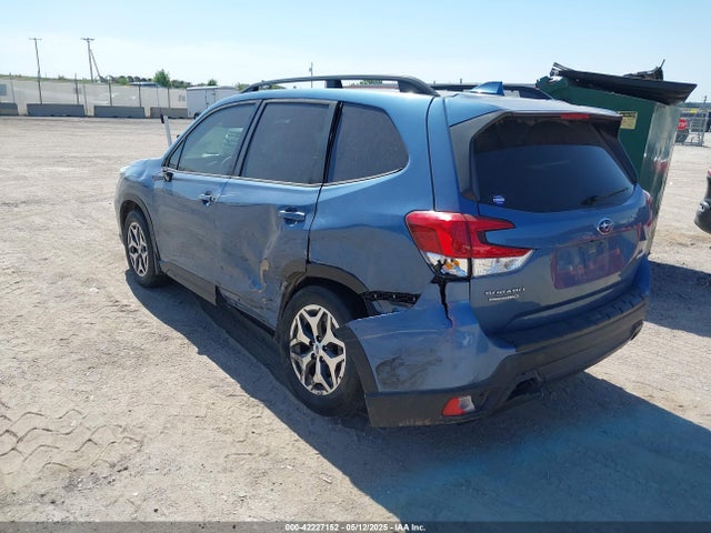 JF2SKAGC1KH545610 Subaru Forester Premium