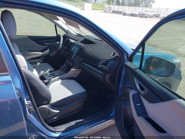 JF2SKAGC1KH545610 Subaru Forester Premium