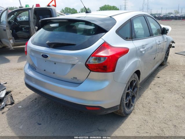 1FADP3K2XEL194089 Ford FOCUS SE