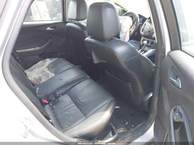 1FADP3K2XEL194089 Ford FOCUS SE