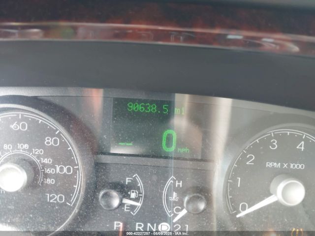 2009 LINCOLN TOWN CAR 2LNHM82V69X627696 Photo 6