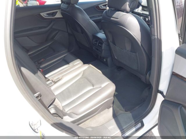 WA1AHAF77JD045349 Audi Q7 2.0t Premium