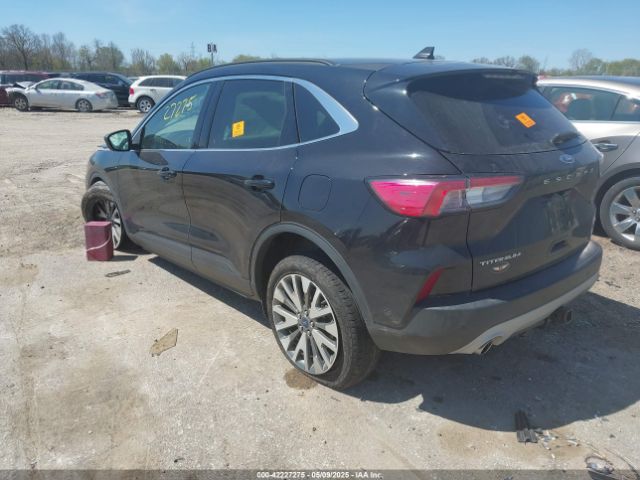 1FMCU9J95MUA77427 Ford Escape Titanium