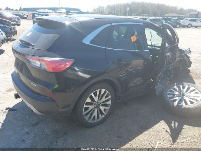 1FMCU9J95MUA77427 Ford Escape Titanium