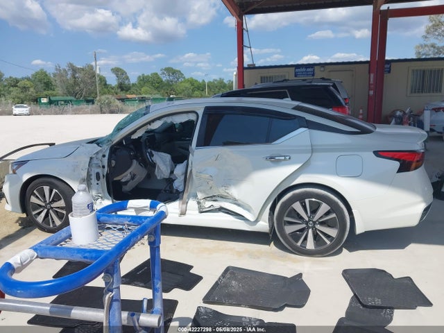 1N4BL4DVXMN404127 Nissan Altima Sv Fwd
