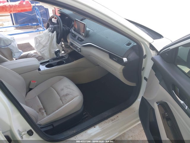 1N4BL4DVXMN404127 Nissan Altima Sv Fwd