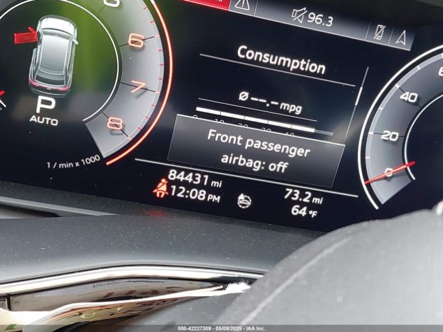 WA1AVAF16KD019301 Audi Q8 55 Premium