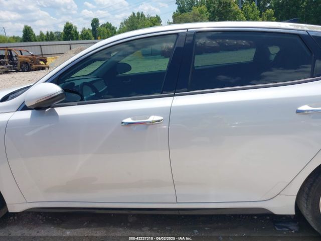 5XXGT4L35KG333217 KIA Optima S