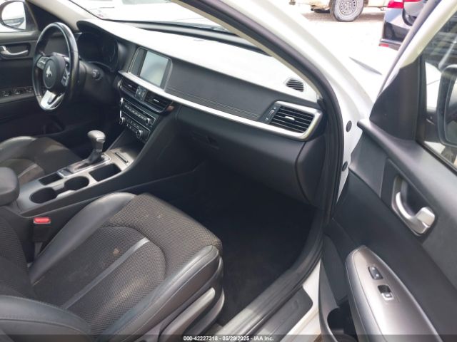 5XXGT4L35KG333217 KIA Optima S