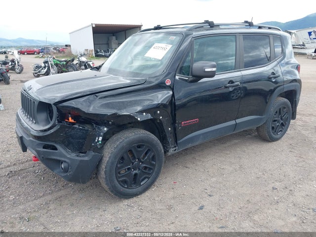 ZACCJBCB6JPH23043 Jeep Renegade Trailhawk 4x4