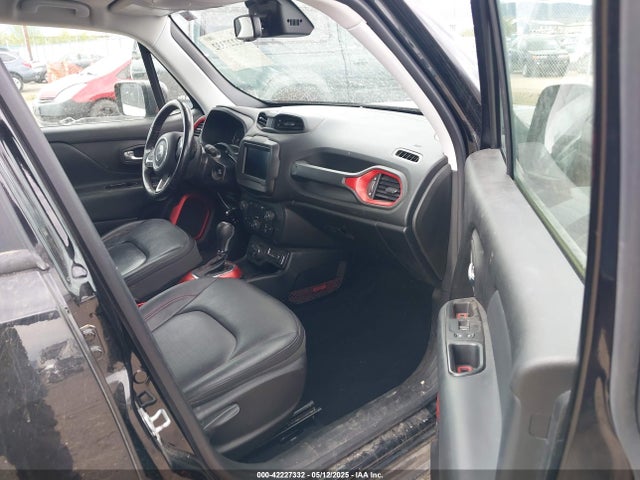 ZACCJBCB6JPH23043 Jeep Renegade Trailhawk 4x4