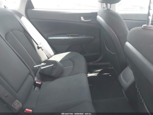 KNAGT4L3XG5110521 KIA Optima Lx