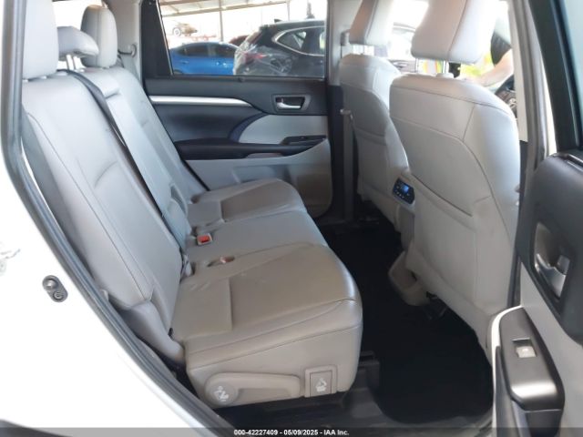 5TDJZRFH8KS597118 Toyota Highlander Xle