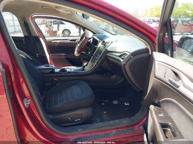 1FA6P0H78G5125824 Ford FUSION SE