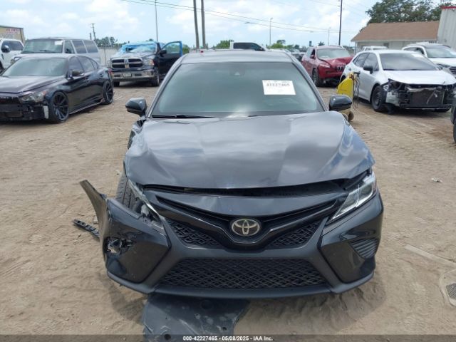 4T1B11HK8JU061295 Toyota CAMRY SE