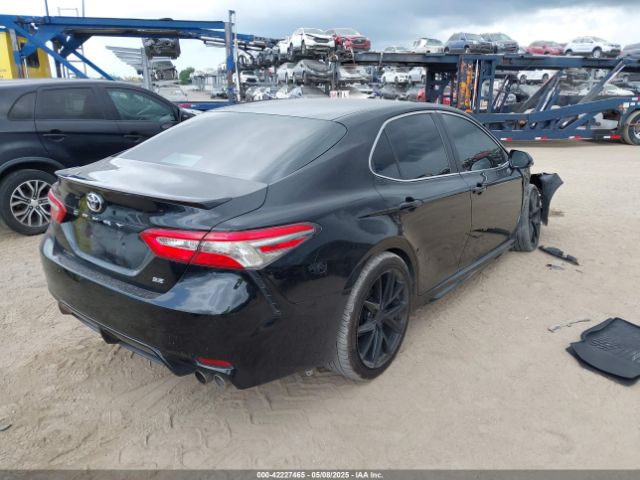 4T1B11HK8JU061295 Toyota CAMRY SE