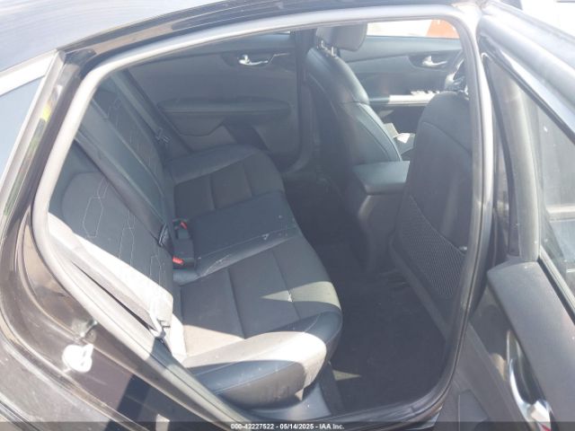 3KPF34AD7ME281768 KIA Forte Gt-line