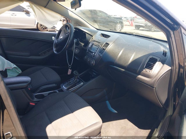 KIA FORTE LX 2017 3KPFL4A79HE072841 Image 5