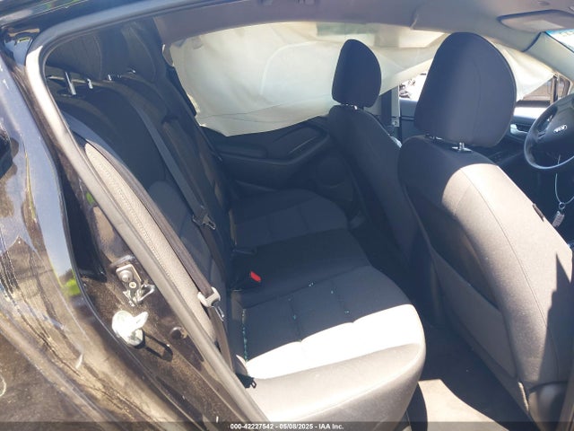 KIA FORTE LX 2017 3KPFL4A79HE072841 Image 8