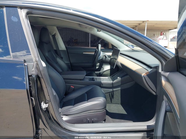 2022 TESLA MODEL 3 5YJ3E1EC0NF195615 Photo 4
