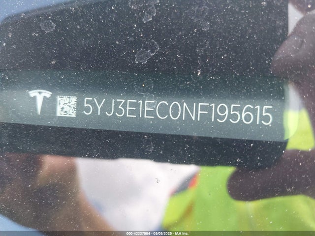 2022 TESLA MODEL 3 5YJ3E1EC0NF195615 Photo 8