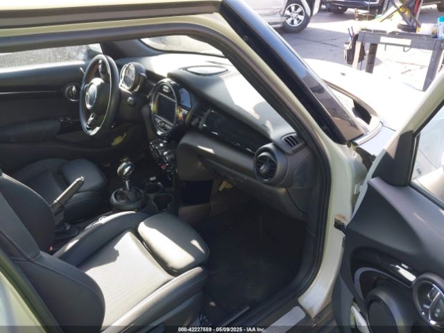 2019 MINI HARDTOP WMWXU3C54K2H88672 Photo 4