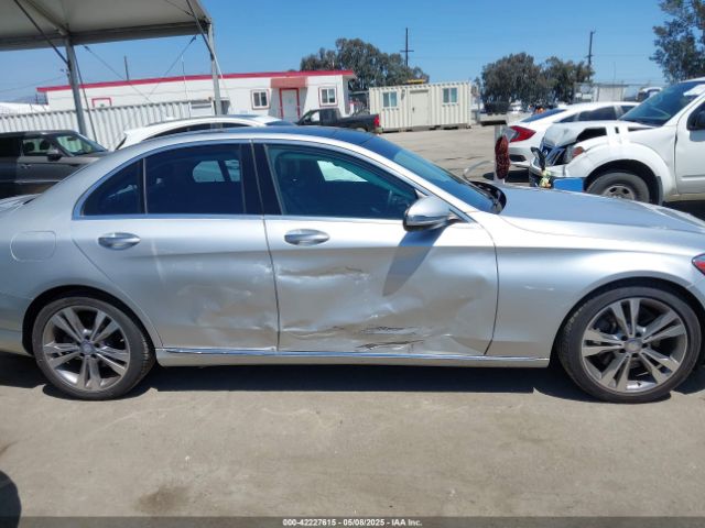 55SWF4JB7HU183618 Mercedes-Benz C 300 Luxury/sport