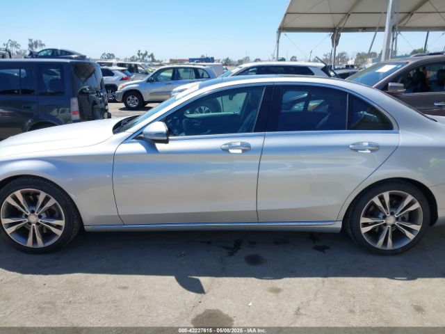 55SWF4JB7HU183618 Mercedes-Benz C 300 Luxury/sport