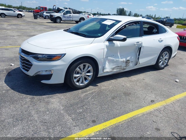 1G1ZD5ST8SF131556 Chevrolet Malibu Fwd 1lt