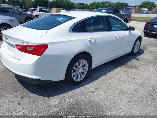 1G1ZD5ST8SF131556 Chevrolet Malibu Fwd 1lt
