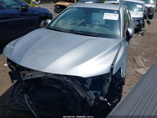 4T1T11AK9NU643409 Toyota CAMRY SE