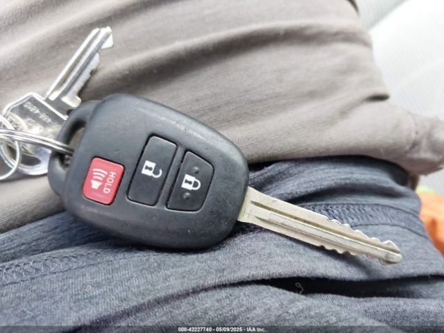JTDKDTB38F1088014 Toyota Prius C Two