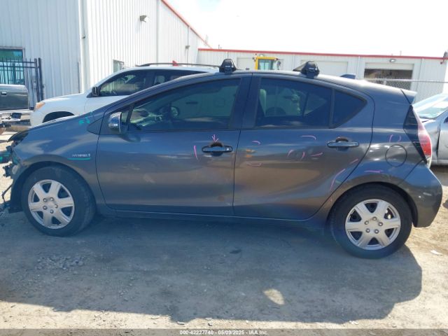 JTDKDTB38F1088014 Toyota Prius C Two